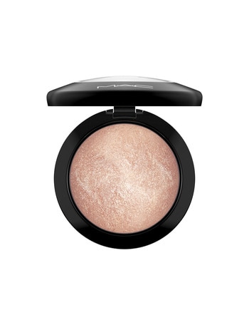 MAC Mineralize Skinfinish product photo