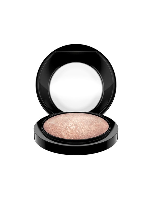 MAC Mineralize Skinfinish product photo View 02 L