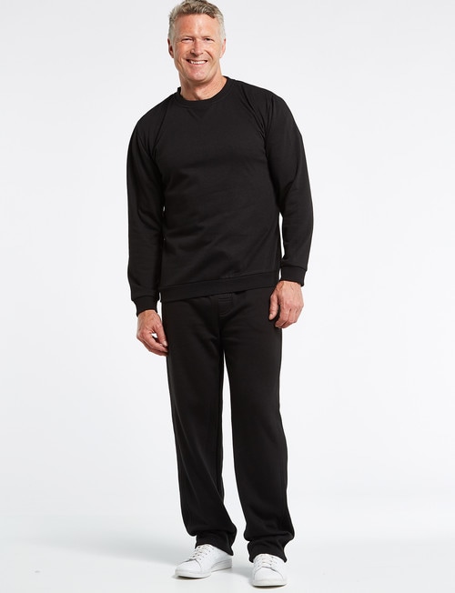 Chisel Essential Trackpant, Black product photo View 03 L