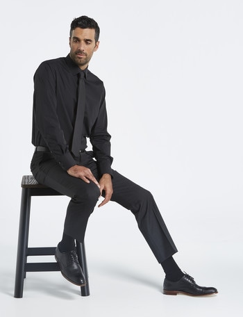 Van Heusen Long-Sleeve Plain Shirt, Euro Fit, Black product photo