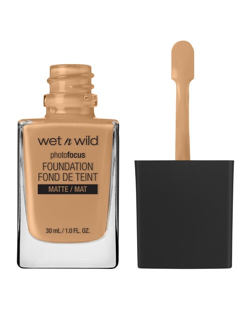 wet n wild Photo Focus Foundation product photo View 02 L