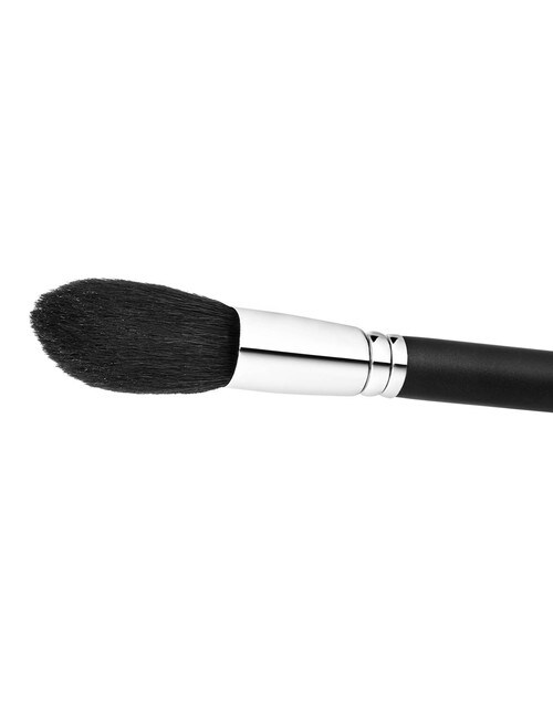 MAC 138S Tapered Face Brush product photo View 02 L