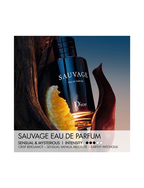 Dior Sauvage Eau De Parfum product photo View 02 L