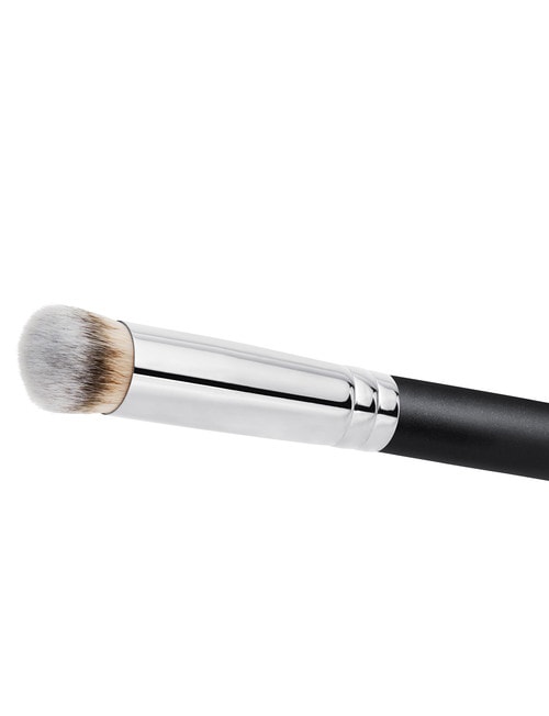MAC 270S Concealer Brush product photo View 02 L