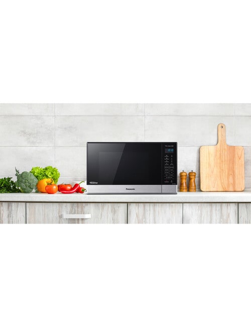 Panasonic 32L The Genius Microwave, Black, NN-ST665BQPQ product photo View 02 L