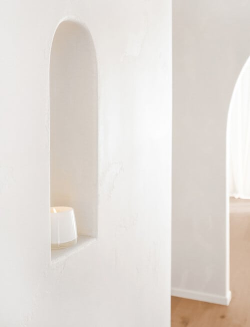 The Aromatherapy Co. Therapy Candle Soothe, Peony & Petigrain product photo View 05 L