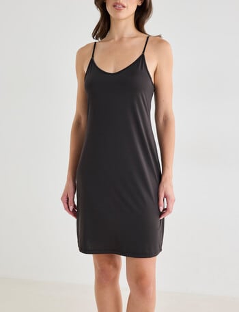 Lyric Full Slip, Mid Length, Black product photo