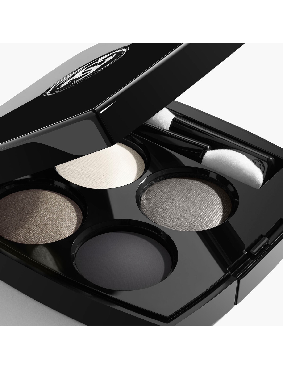 Chanel Elemental (352) Les 4 Ombres Eyeshadow Quad Review & Swatches