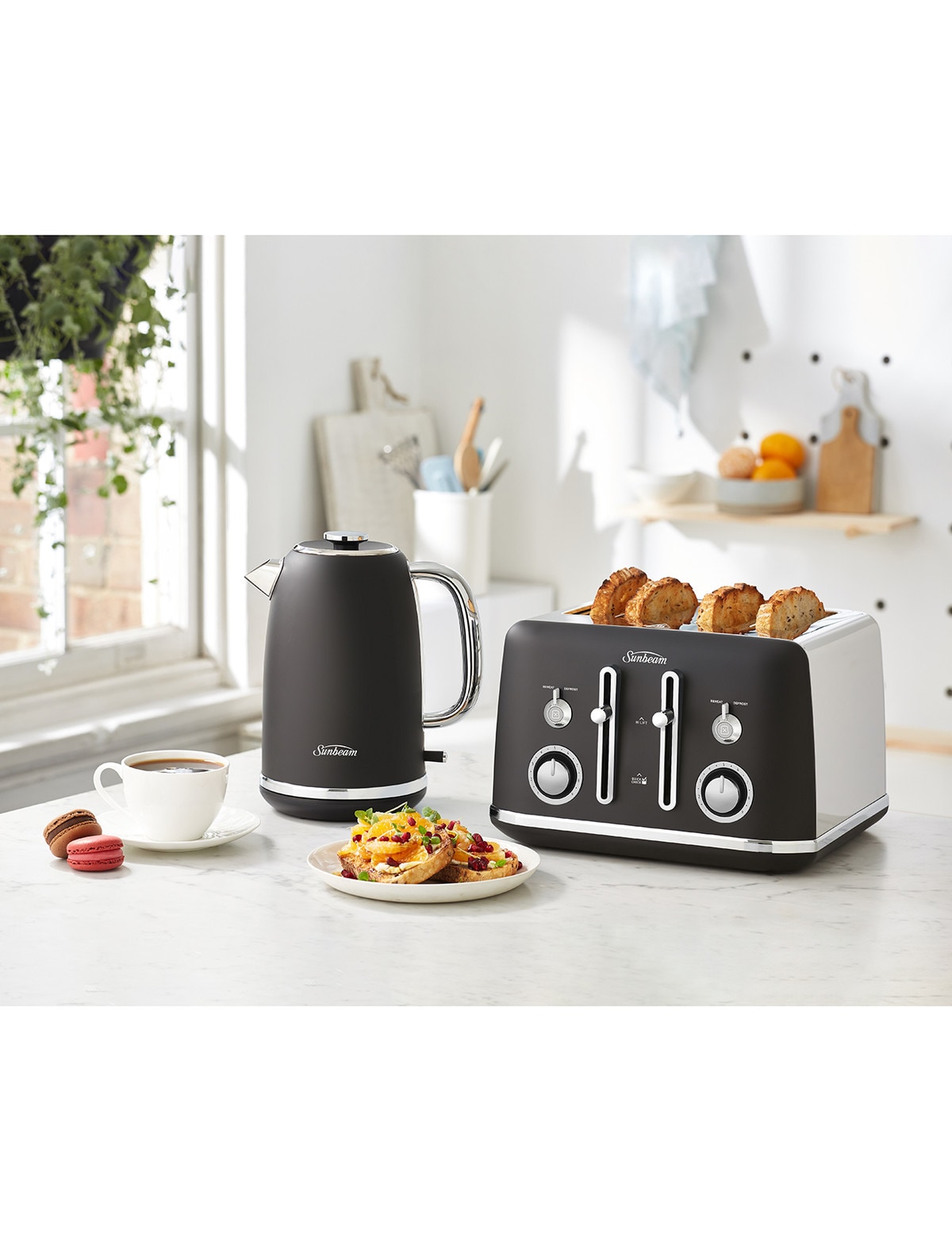 Sunbeam Alinea 4 Slice Toaster, Black, TA2740K Toasters