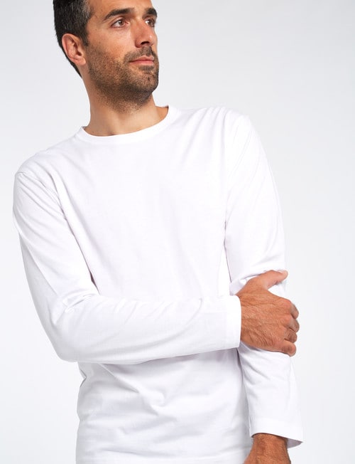 Chisel Long-Sleeve Crew-Neck Tee, White product photo
