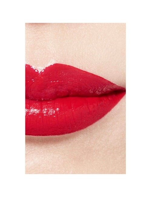 CHANEL ROUGE COCO BLOOM Hydrating and Plumping Lipstick. Intense, Long-Lasting Colour and Shine product photo View 06 L