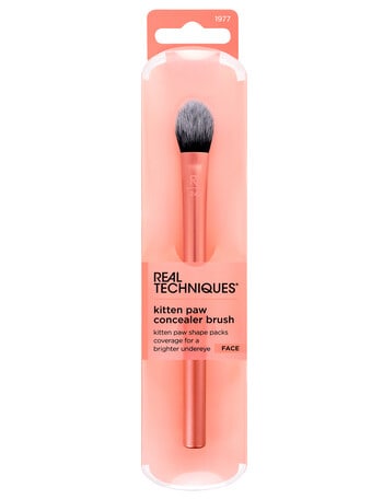 Real Techniques Brightening Concealer Brush product photo