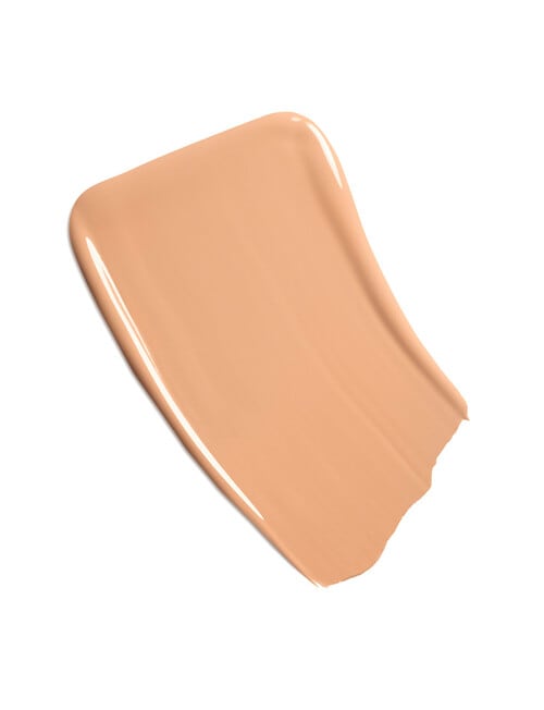 CHANEL SUBLIMAGE L'ESSENCE DE TEINT Ultimate Radiance-Generating Serum Foundation product photo View 08 L