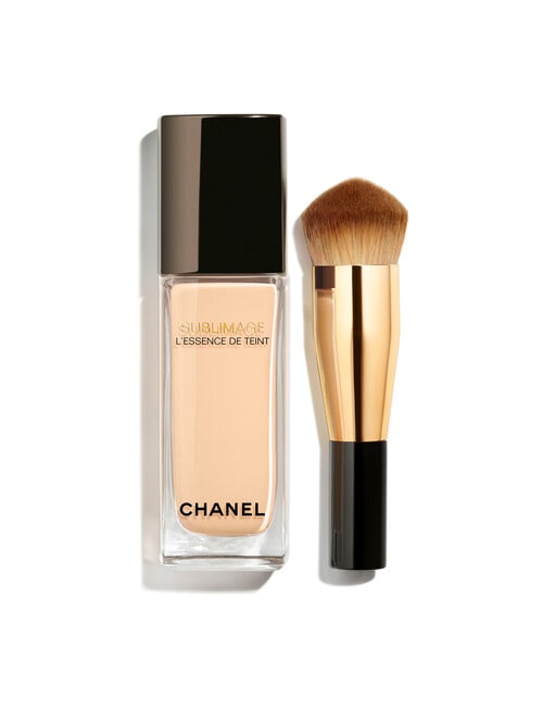 CHANEL SUBLIMAGE L'ESSENCE DE TEINT Ultimate Radiance-Generating Serum Foundation product photo