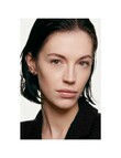 CHANEL SUBLIMAGE L'ESSENCE DE TEINT Ultimate Radiance-Generating Serum Foundation product photo View 04 S
