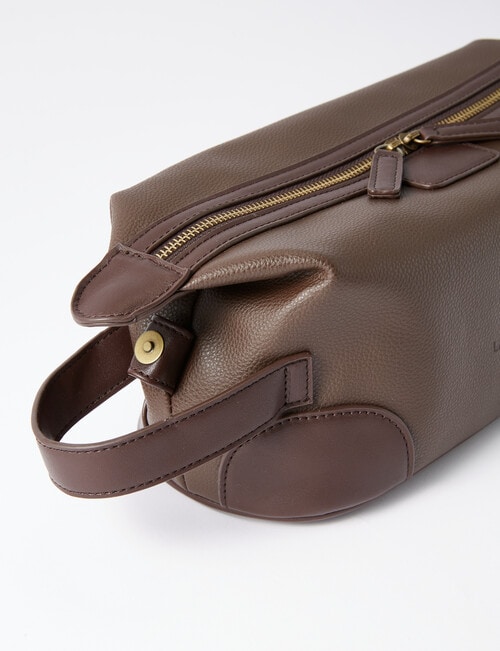 Laidlaw + Leeds Toiletry Bag, Brown product photo View 02 L