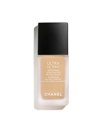CHANEL ULTRA LE TEINT FLUIDE Ultrawear - All-Day Comfort - Flawless Finish Foundation product photo