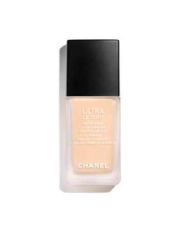 CHANEL ULTRA LE TEINT FLUIDE Ultrawear - All-Day Comfort - Flawless Finish  Foundation - FOUNDATIONS