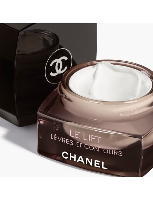 CHANEL LE LIFT LIP AND CONTOUR CARE Smooths - Firms - Plumps 15g product photo View 02 L