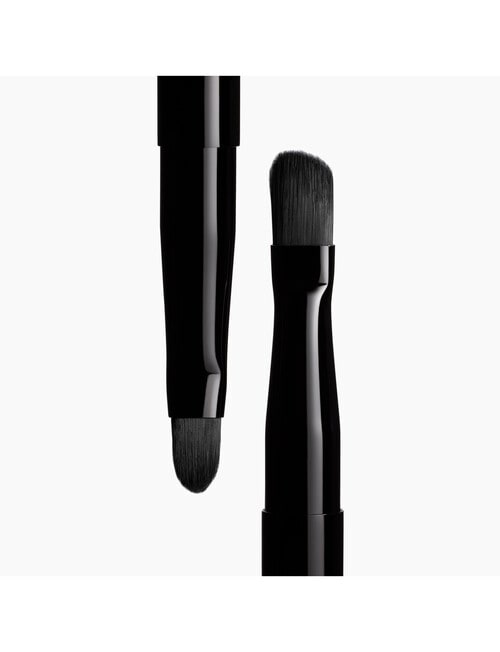 CHANEL DUAL-ENDED LIP BRUSH N°300 DUAL-ENDED LIP BRUSH 1PCE product photo View 02 L