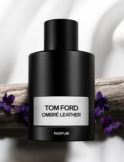 Tom Ford Ombre Leather Parfum product photo View 02 L