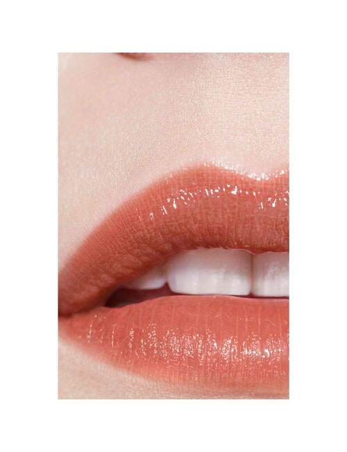 CHANEL ROUGE COCO BAUME - SATIN Hydrating Beautifying Tinted Lip Balm - Buildable Colour product photo View 05 L