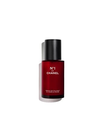 CHANEL N&deg;1 DE CHANEL SMOOTHING SERUM Smooths - Boosts Radiance - Refines Pores product photo