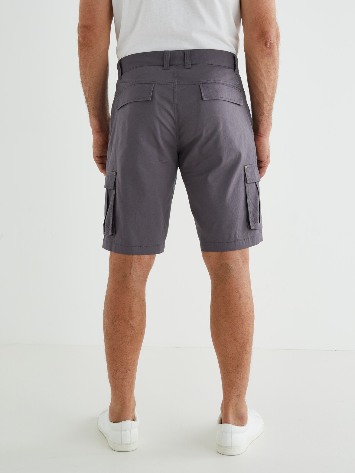Logan Decoy Short, Charcoal - Shorts