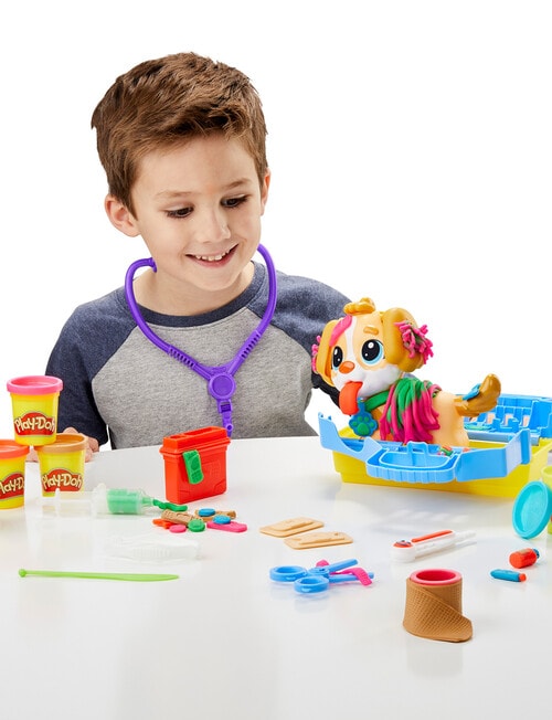 Playdoh Care 'N Carry Vet product photo View 09 L