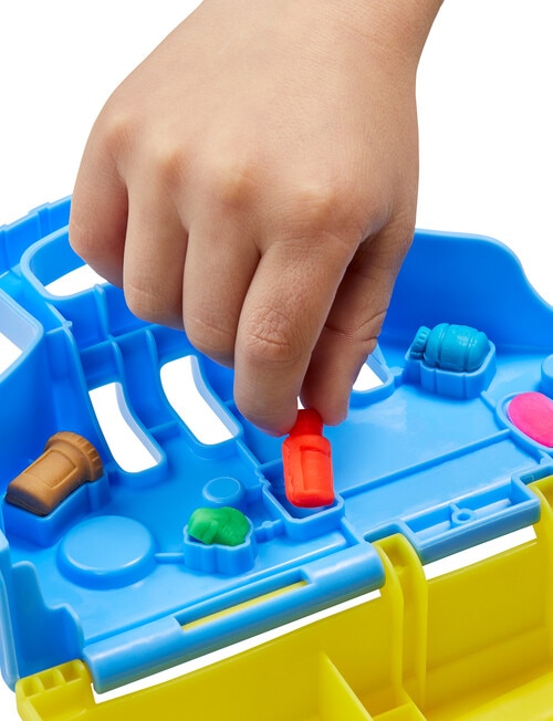 Playdoh Care 'N Carry Vet product photo View 12 L