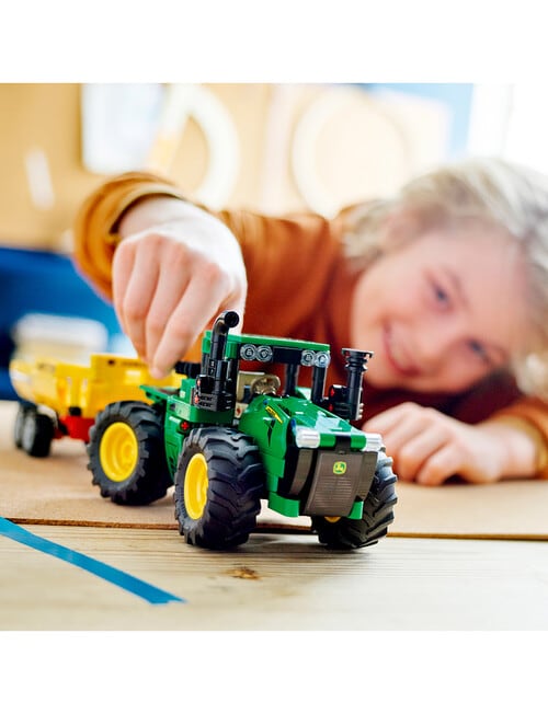 LEGO Technic John Deere 9620R 4WD Tractor, 42136 product photo View 06 L