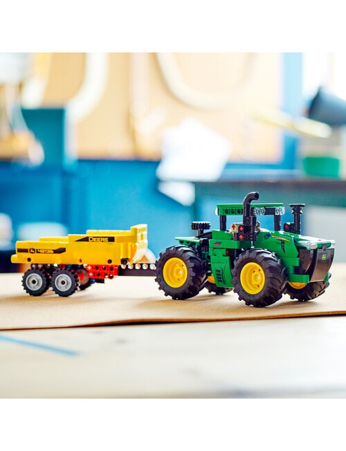 LEGO Technic John Deere 9620R 4WD Tractor, 42136 product photo View 07 L