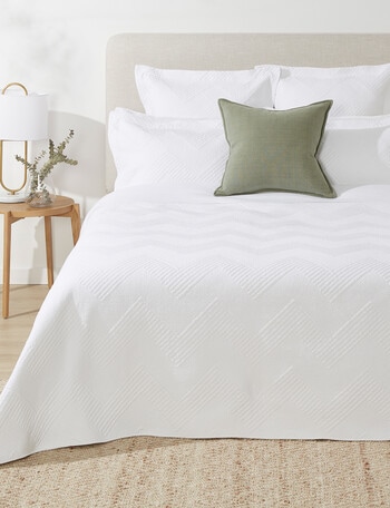 Kate Reed Darcy Coverlet, White product photo