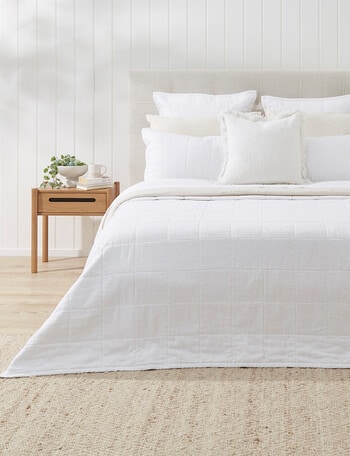 Kate Reed Perry Linen Quilt, White product photo