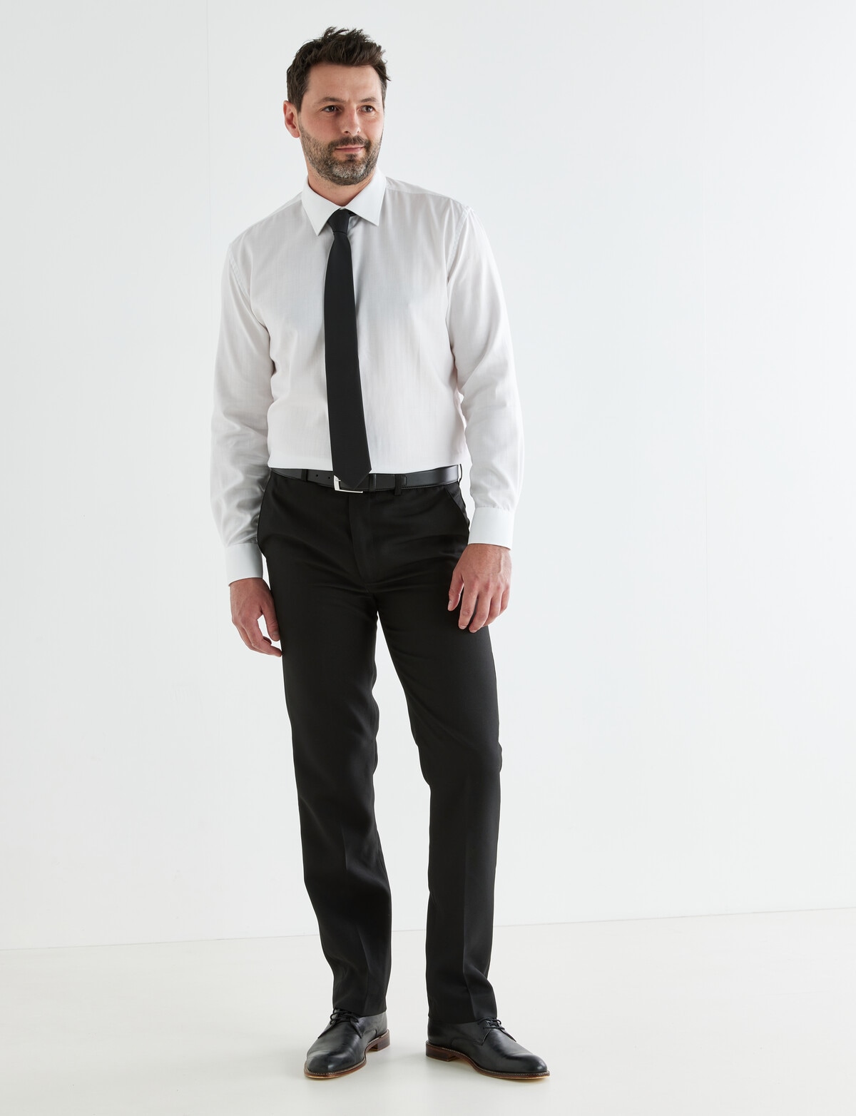 Buy Men Black Solid Slim Fit Formal Trousers Online - 742578 | Peter England