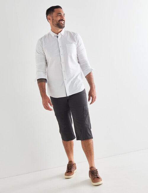 Savane Flat Front Three Quarter Pant, Charcoal product photo View 03 L