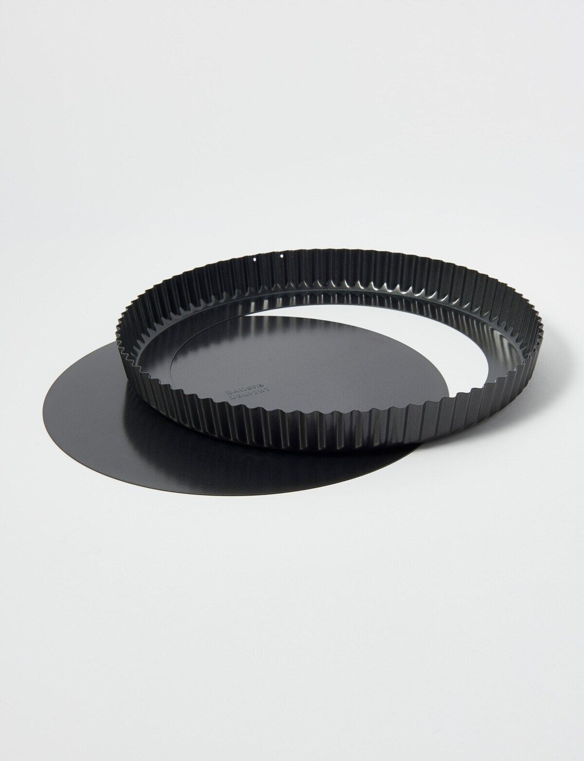 Bakers Delight Loose Base Round Fluted Quiche Pan, 30cm Bakeware