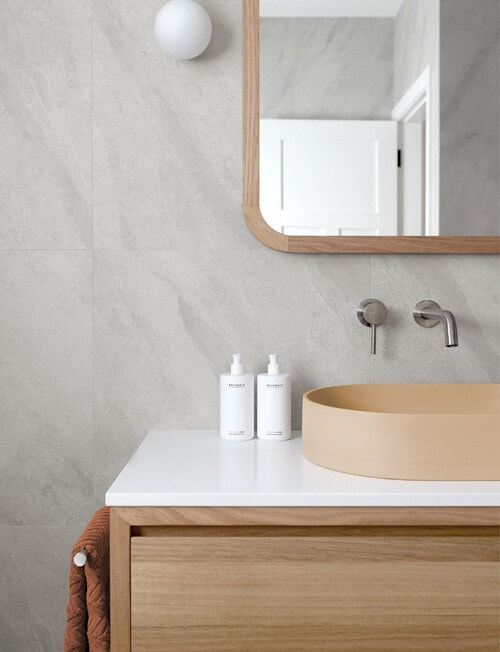 The Aromatherapy Co. Naturals Hand & Body Wash, Neroli & Amber Wood, 400ml product photo View 02 L