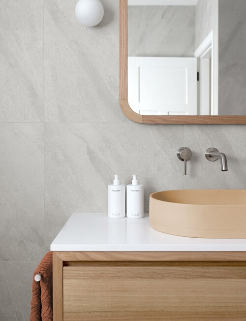 The Aromatherapy Co. Naturals Hand & Body Lotion, Neroli & Amber Wood, 400ml product photo View 04 L