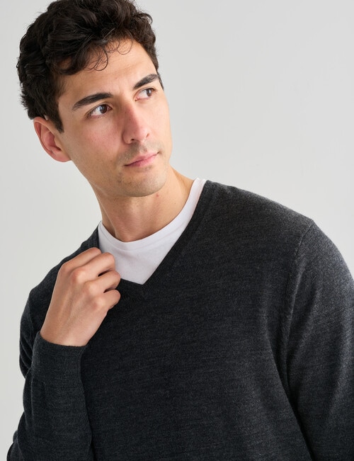 North South Merino V Neck Jumper, Charcoal product photo