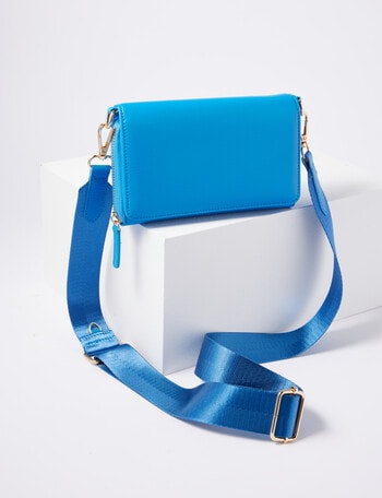 Whistle Accessories Georgie Crossbody Bag, Blue product photo