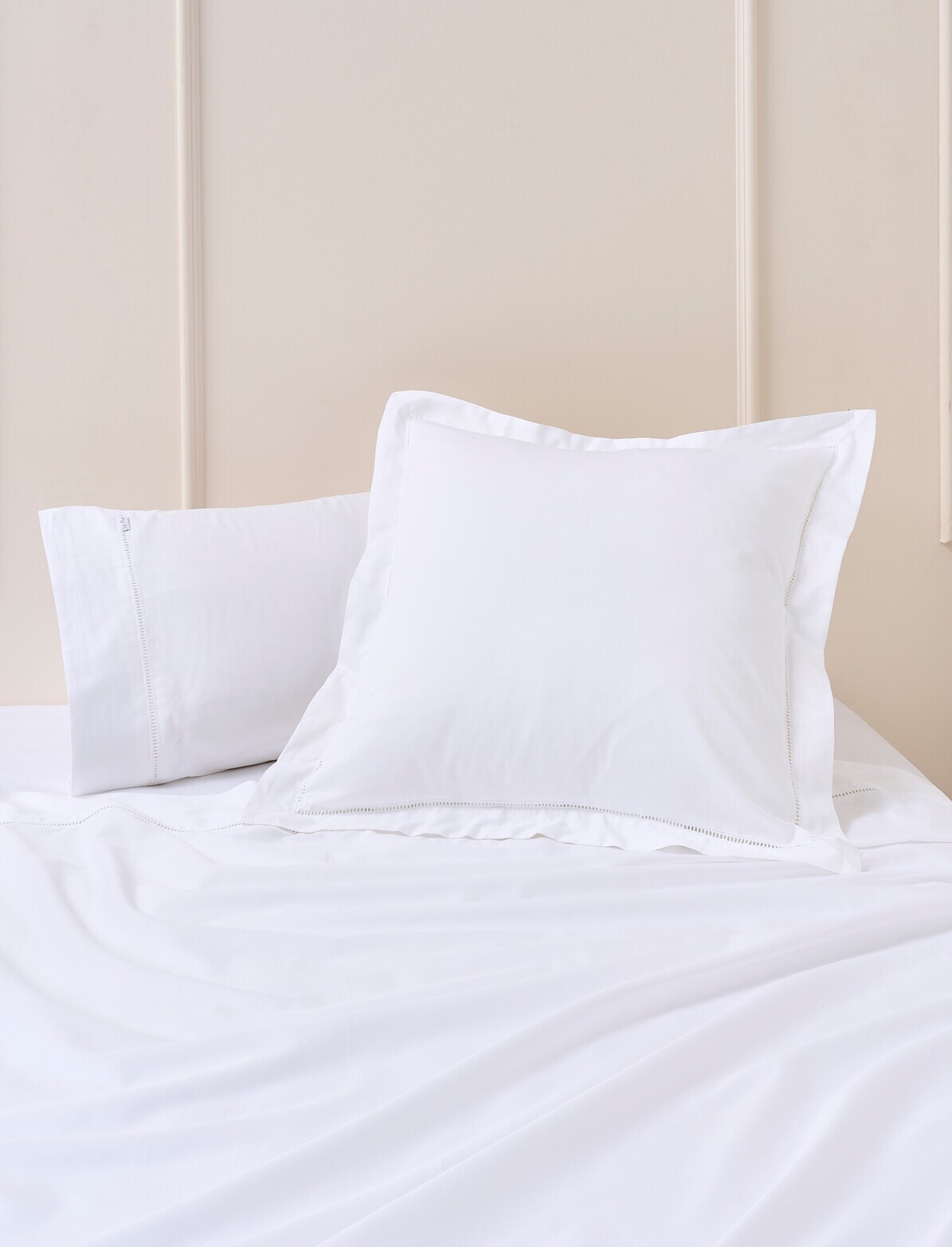Kate Reed Sloane Euro Pillowcase, White - Bed Sheets & Pillowcases