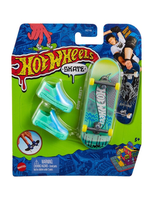 Hot Wheels Skate Fingerboard & Shoes, Assorted product photo View 03 L