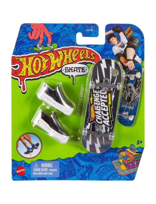 Hot Wheels Skate Fingerboard & Shoes, Assorted product photo View 05 L