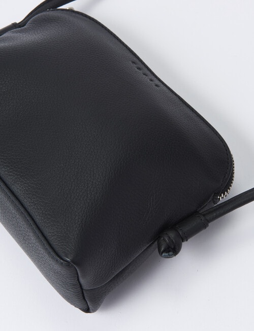 Carte Leather Half Moon Crossbody Bag, Black product photo View 05 L
