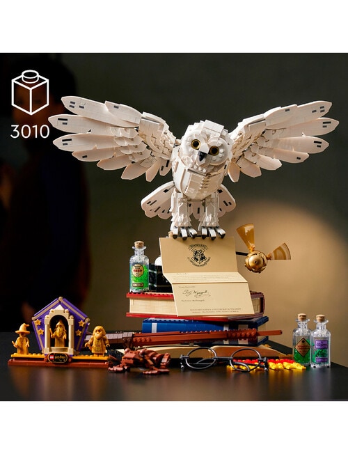 LEGO Harry Potter LEGO Harry Potter Hogwarts Icons Collectors' Edition, 76391 product photo View 03 L