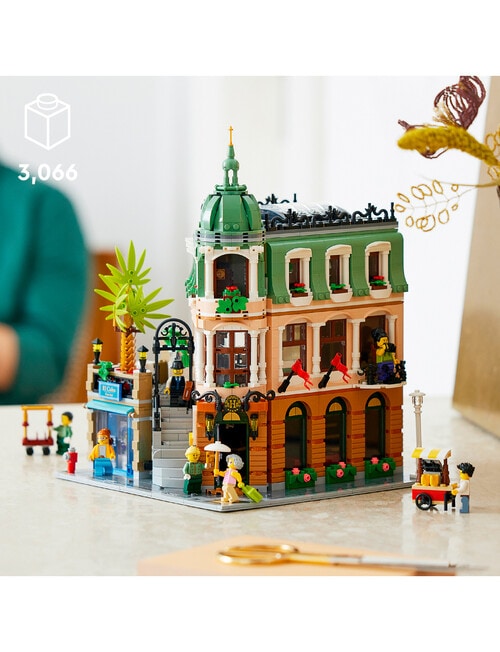 Lego Icons LEGO Icons Boutique Hotel, 10297 product photo View 03 L