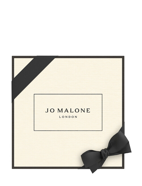 Jo Malone London Velvet Rose & Oud Body Creme product photo View 02 L