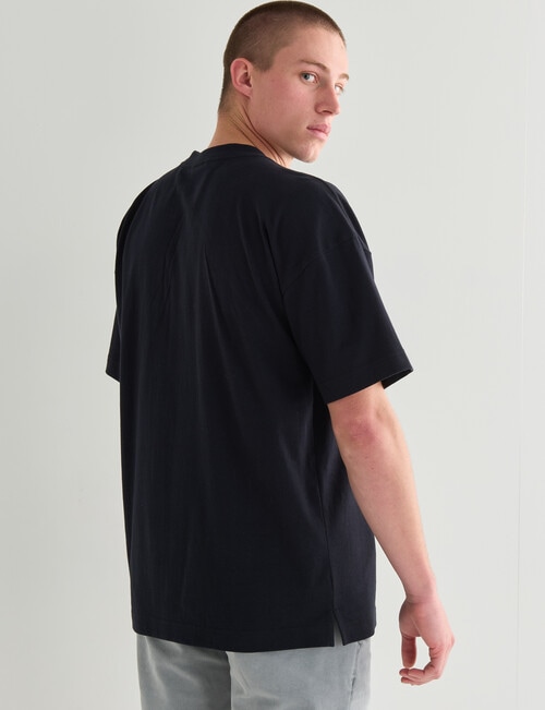 Tarnish Oversize Tee, Black product photo View 02 L