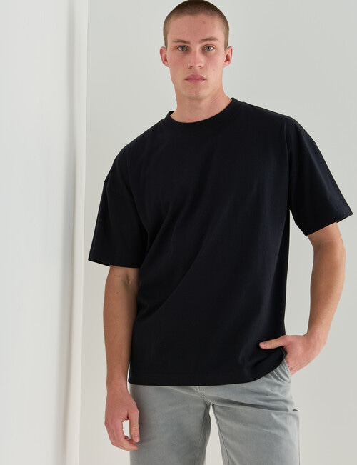 Tarnish Oversize Tee, Black product photo View 05 L
